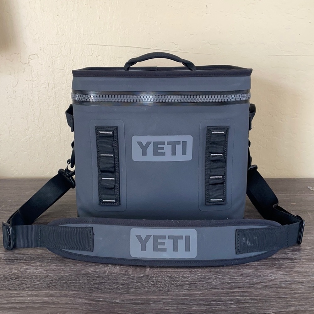Yeti Hopper Flip 12 can